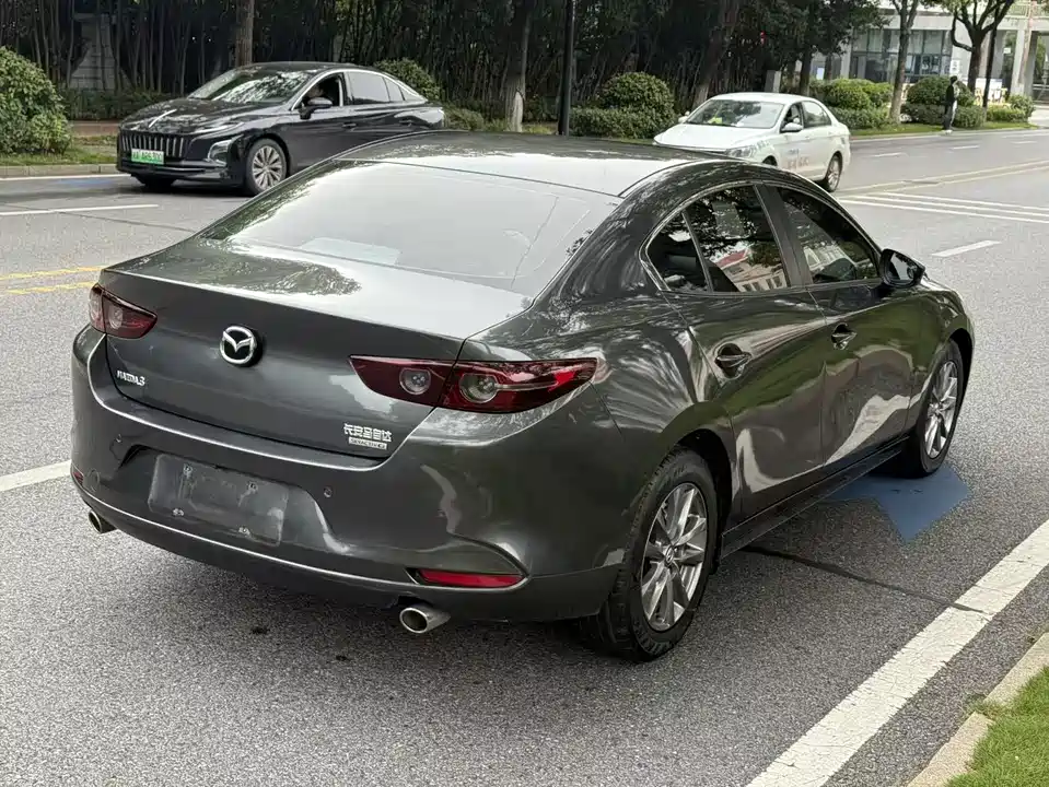 Mazda 3 Angkesaila