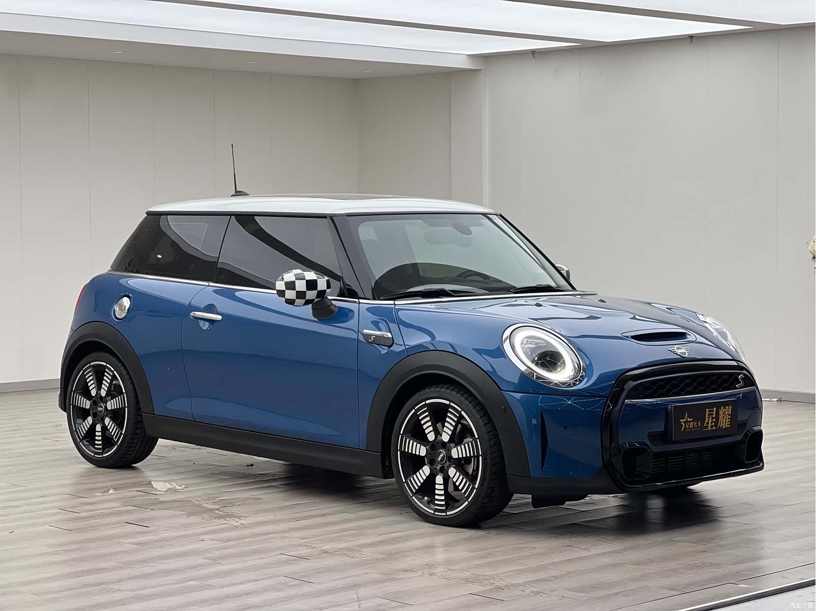 Mini Cooper, 2022 3
