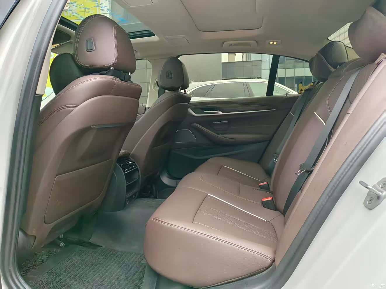BMW 5 Series, 2023 4