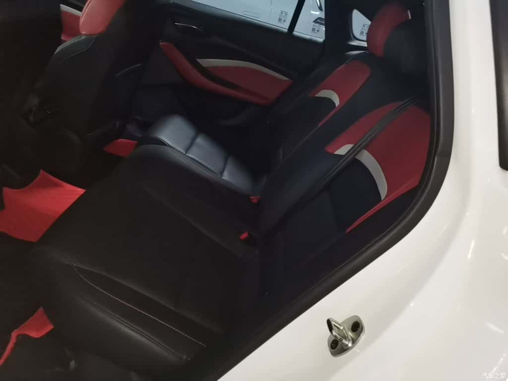 MG MG5, 2022 17