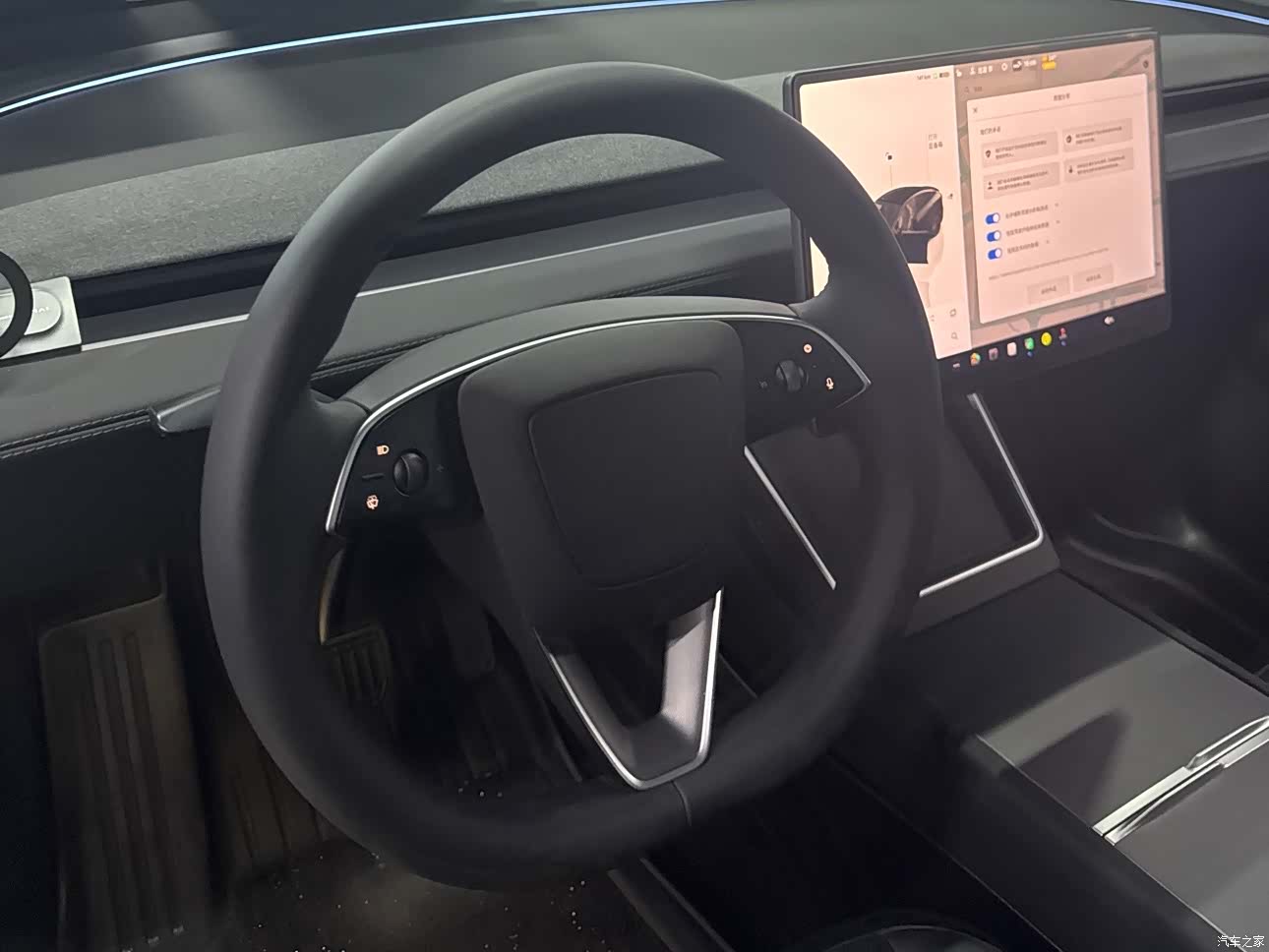 Tesla Model Y, 2025 11