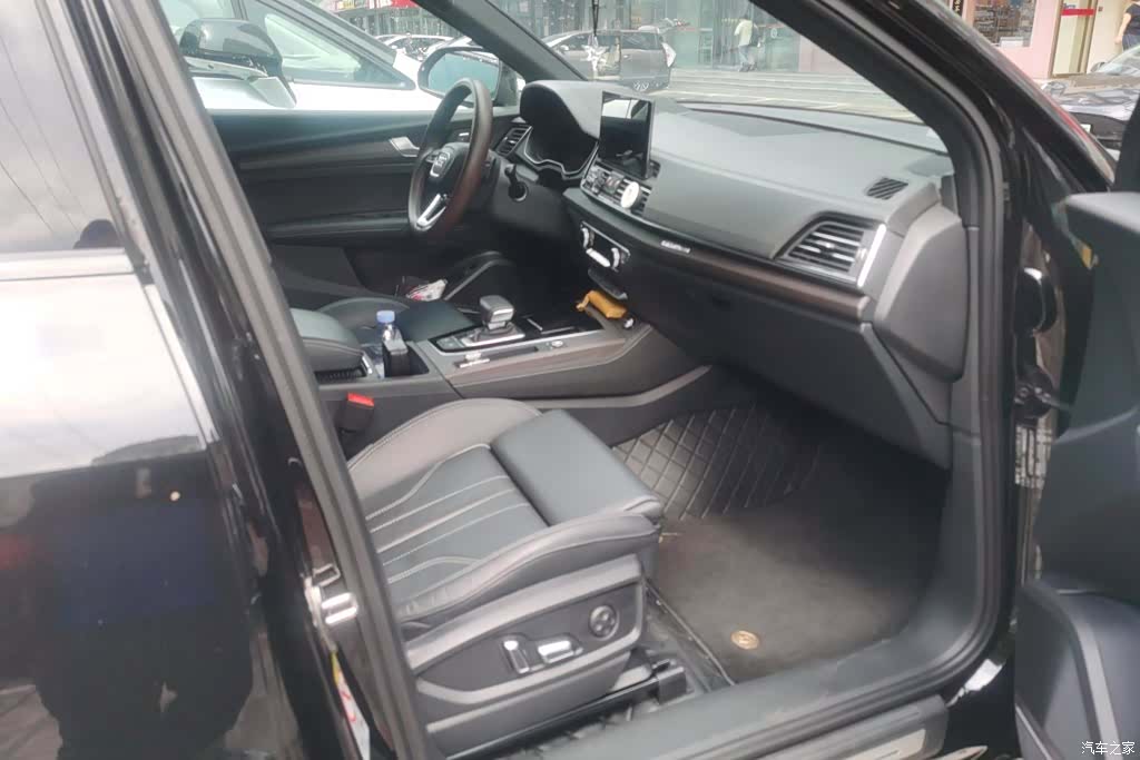 Audi Q5L, 2024 8