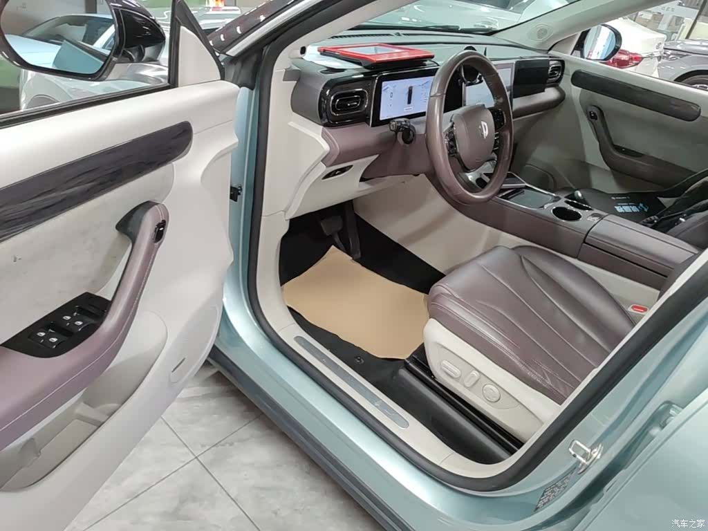 Leapmotor C11, 2022 16