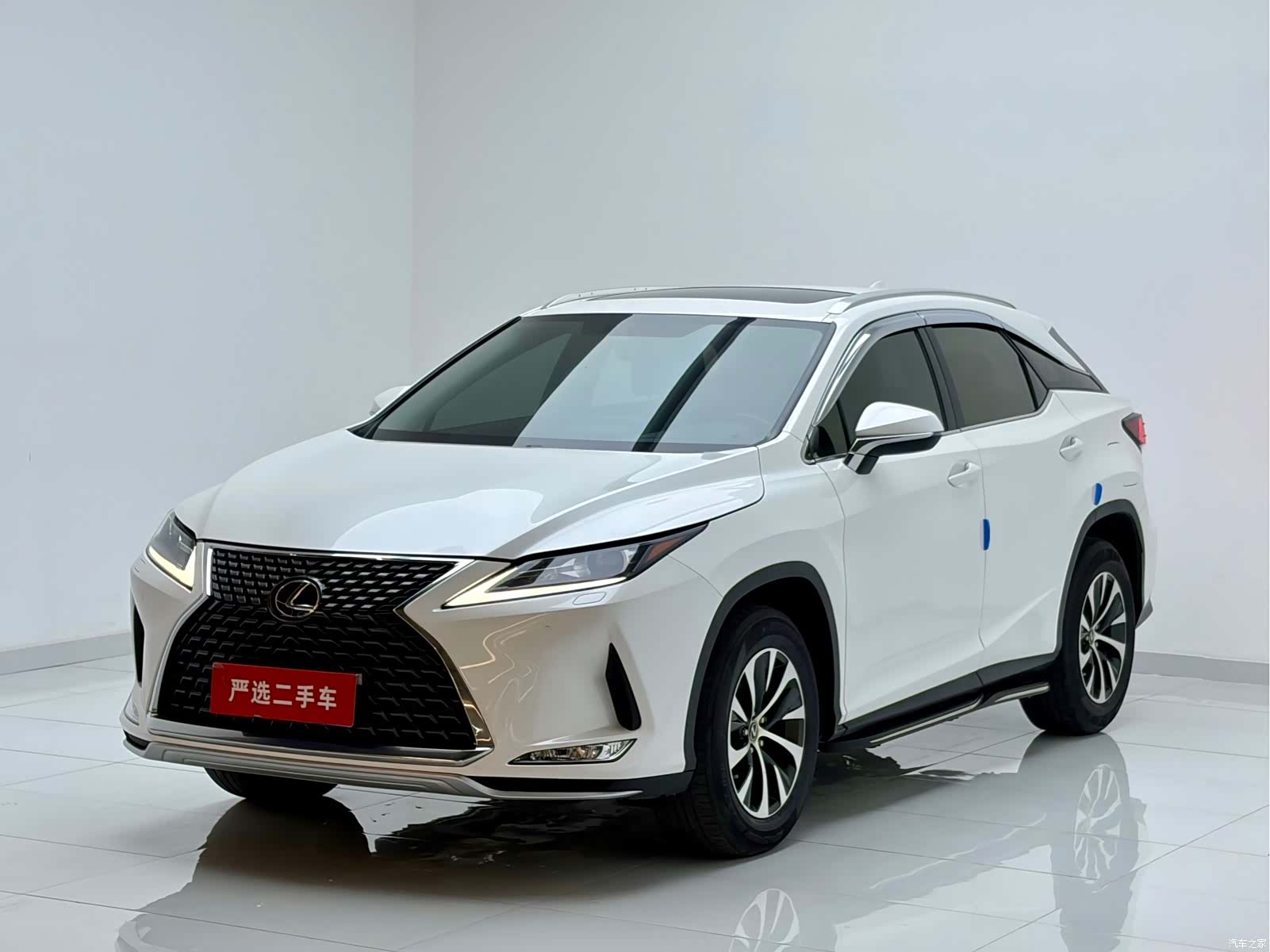 Lexus RX, 2021 1