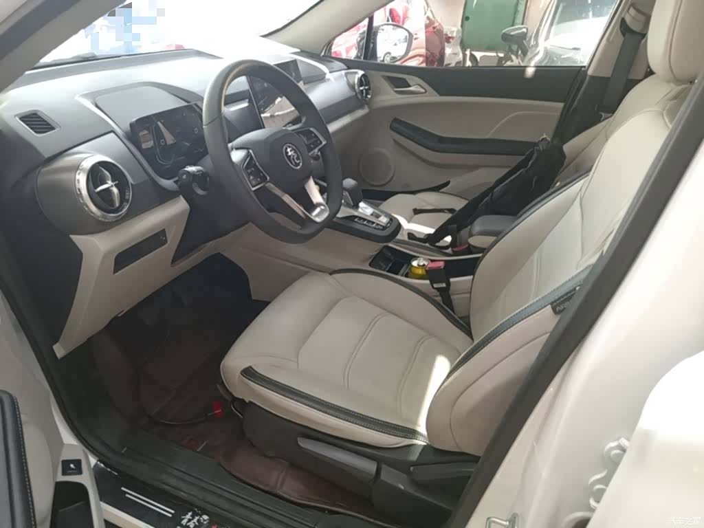 BYD Yuan, 2022 16