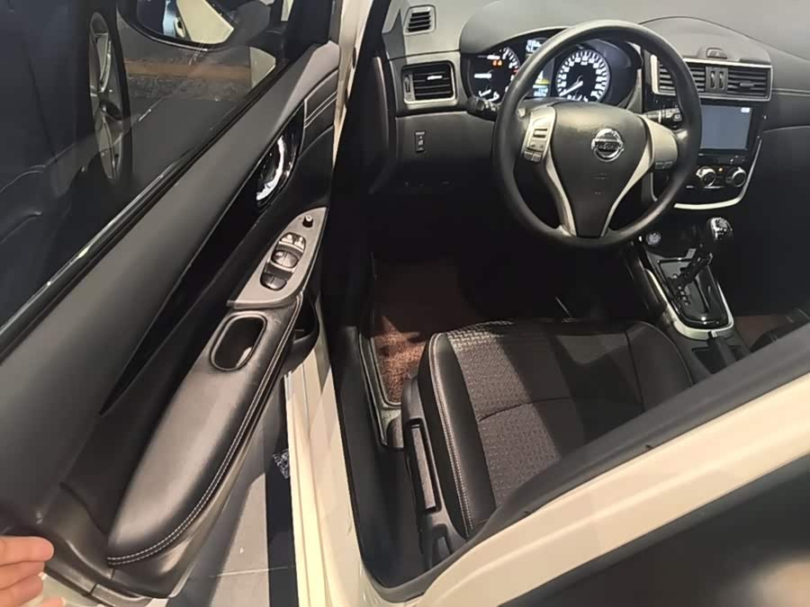 Nissan Tiida 2018, фото 16