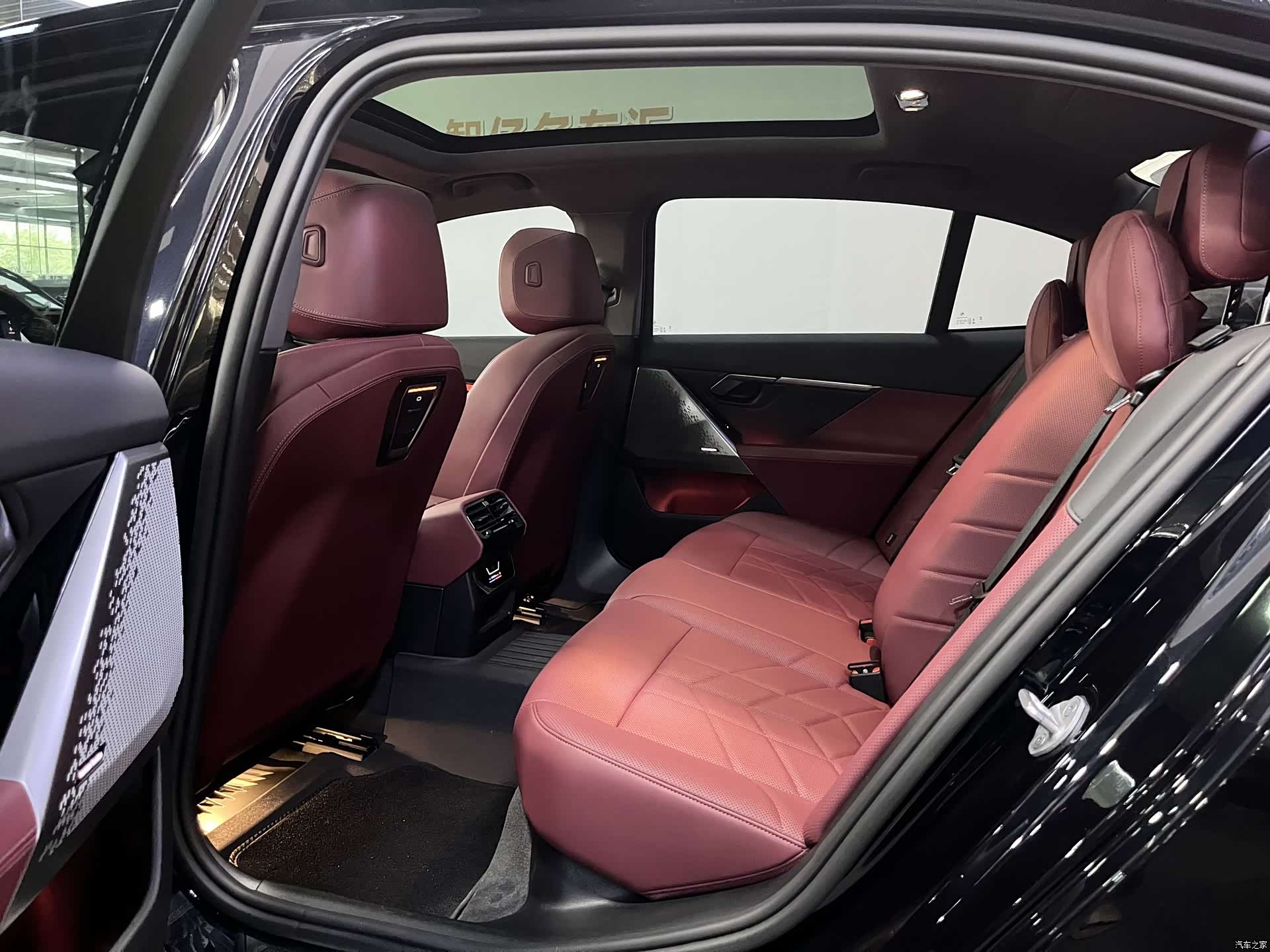 BMW 5 Series, 2025 8