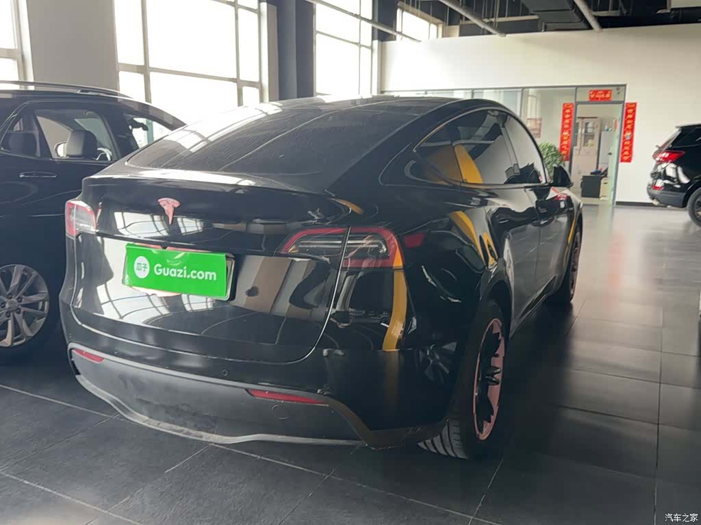Tesla Model Y, 2024 14