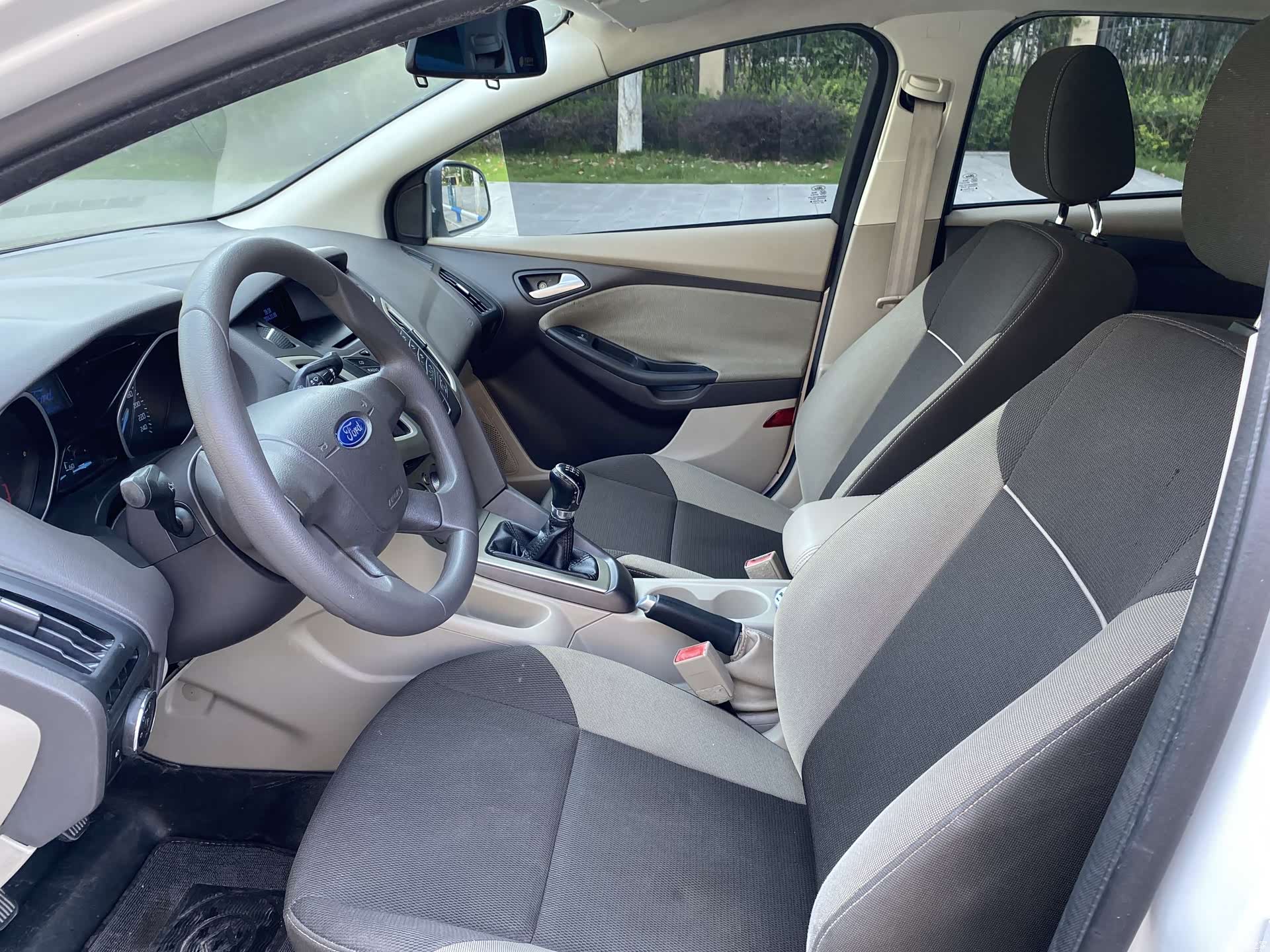 Ford Focus, 2013 10