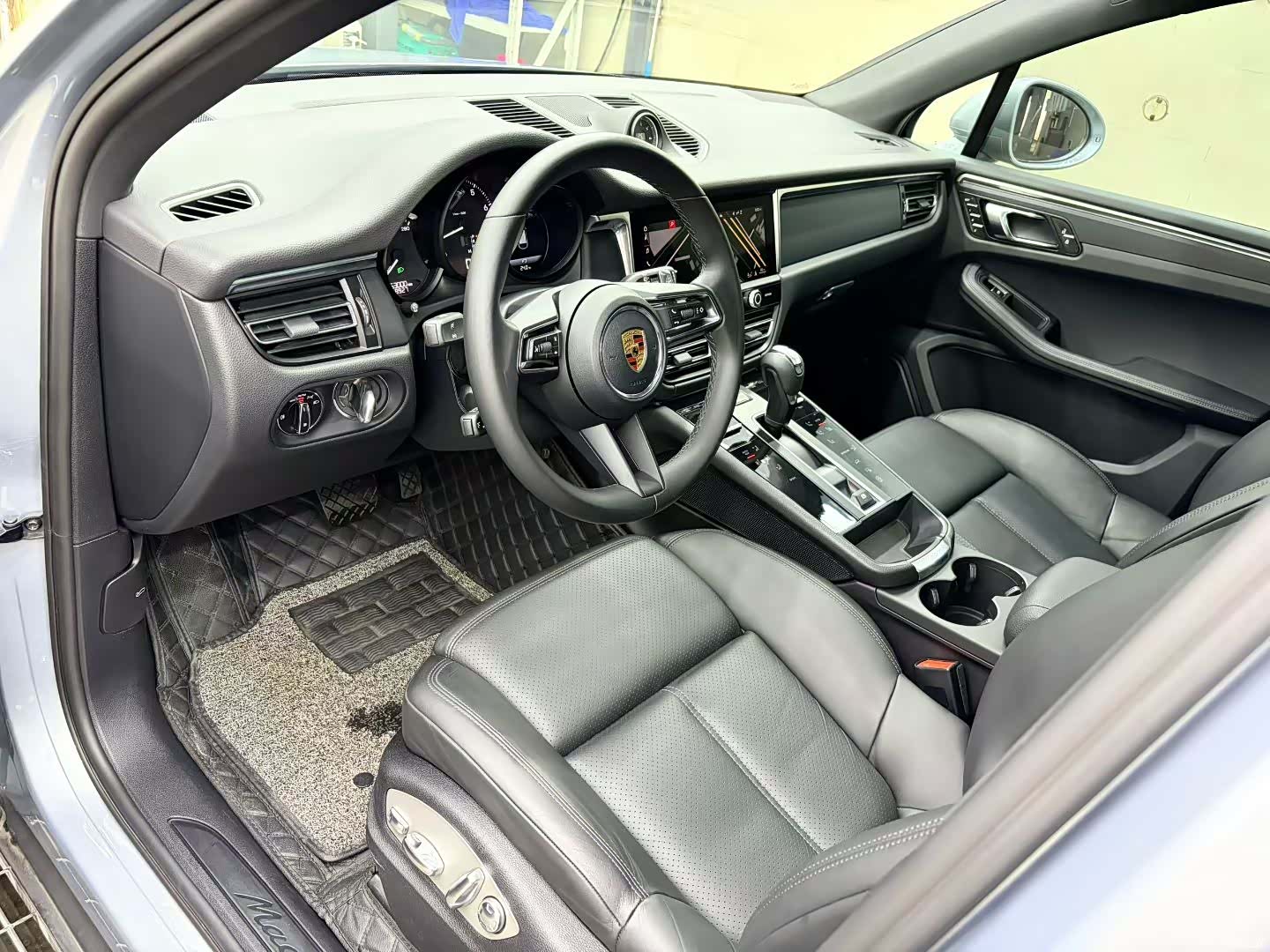 Porsche Macan, 2022 6