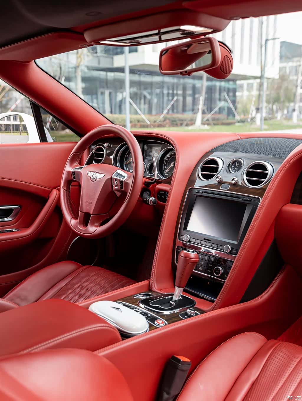 Bentley Continental GT, 2019 10