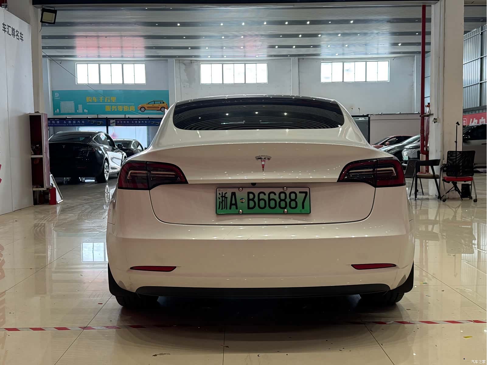 Tesla Model 3, 2023 все фото
