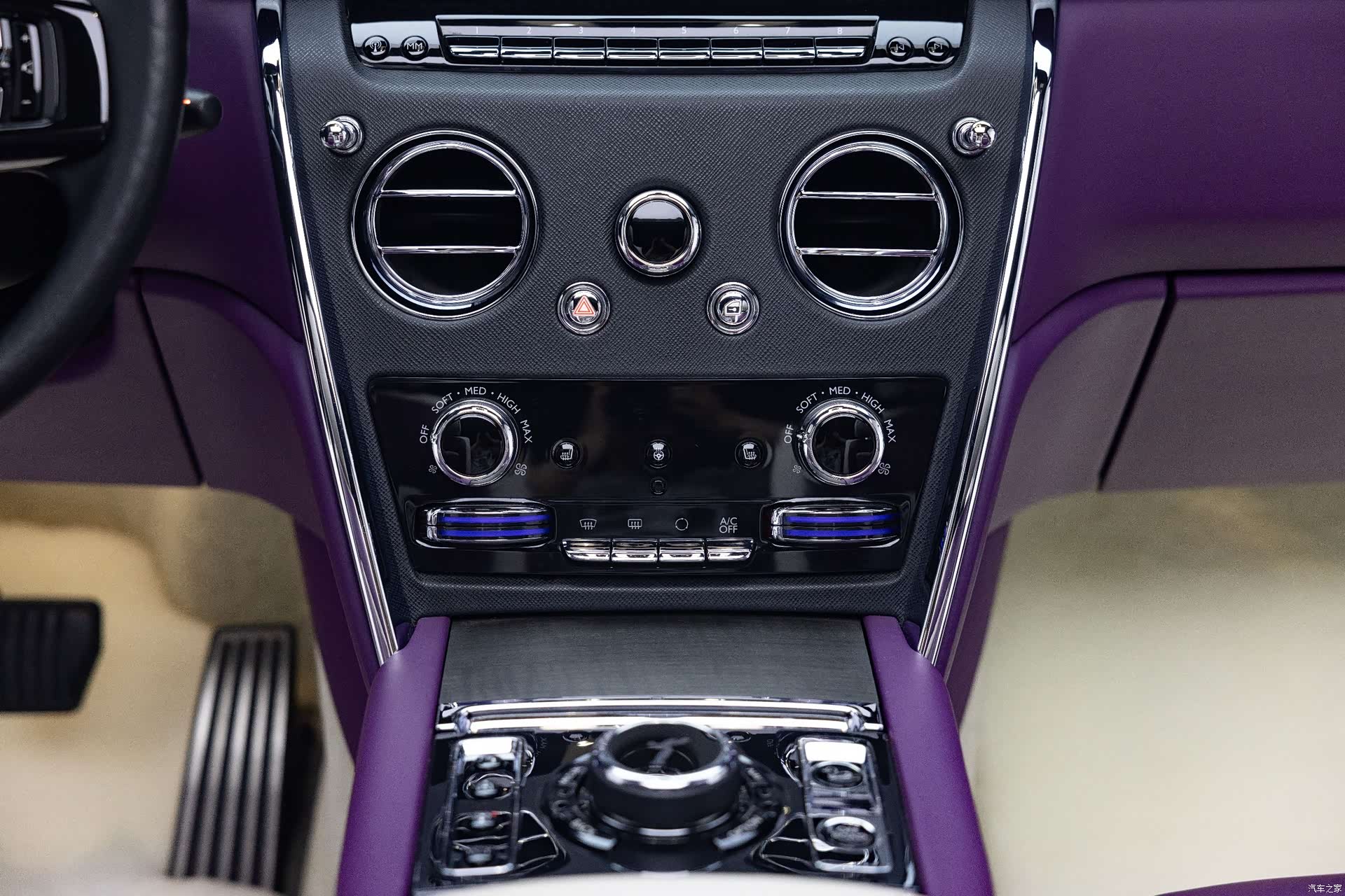 Rolls-Royce Cullinan, 2020 24