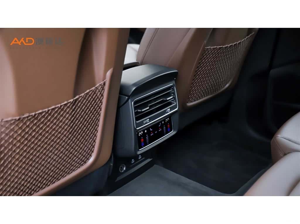 Audi Q8, 2022 9