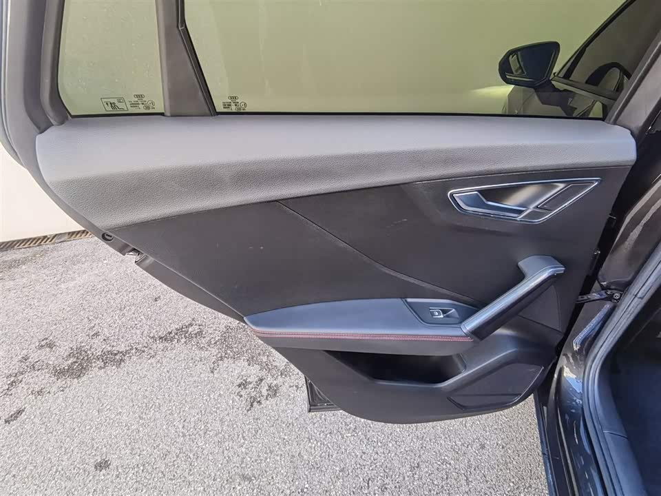 Audi Q2L Audi Q2L