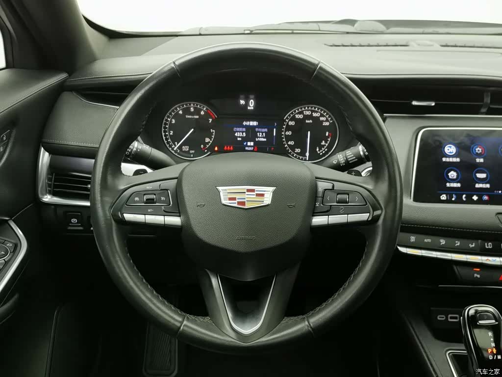 Cadillac XT4, 2020 11