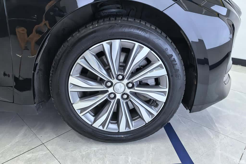Hongqi QM5, 2024 6