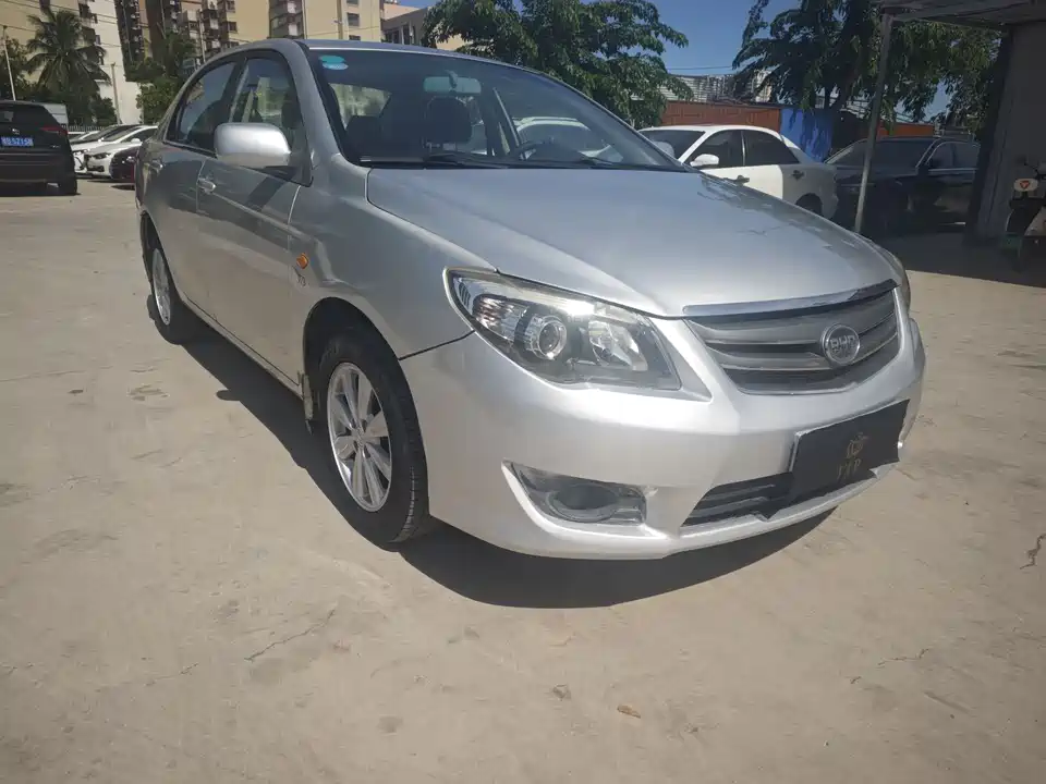 BYD L3