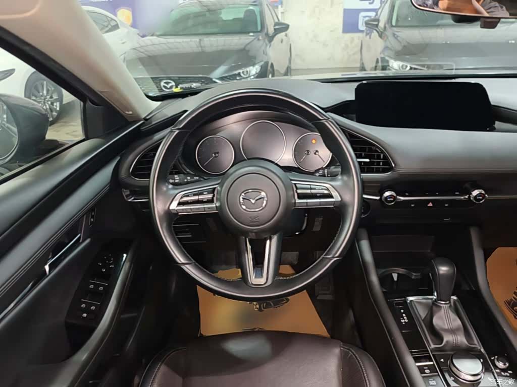 Mazda Mazda3, 2020 11
