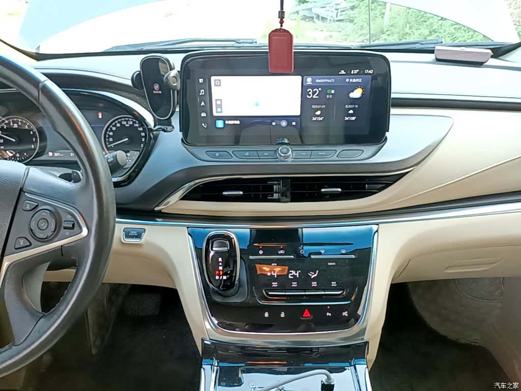 Buick GL8, 2024 13