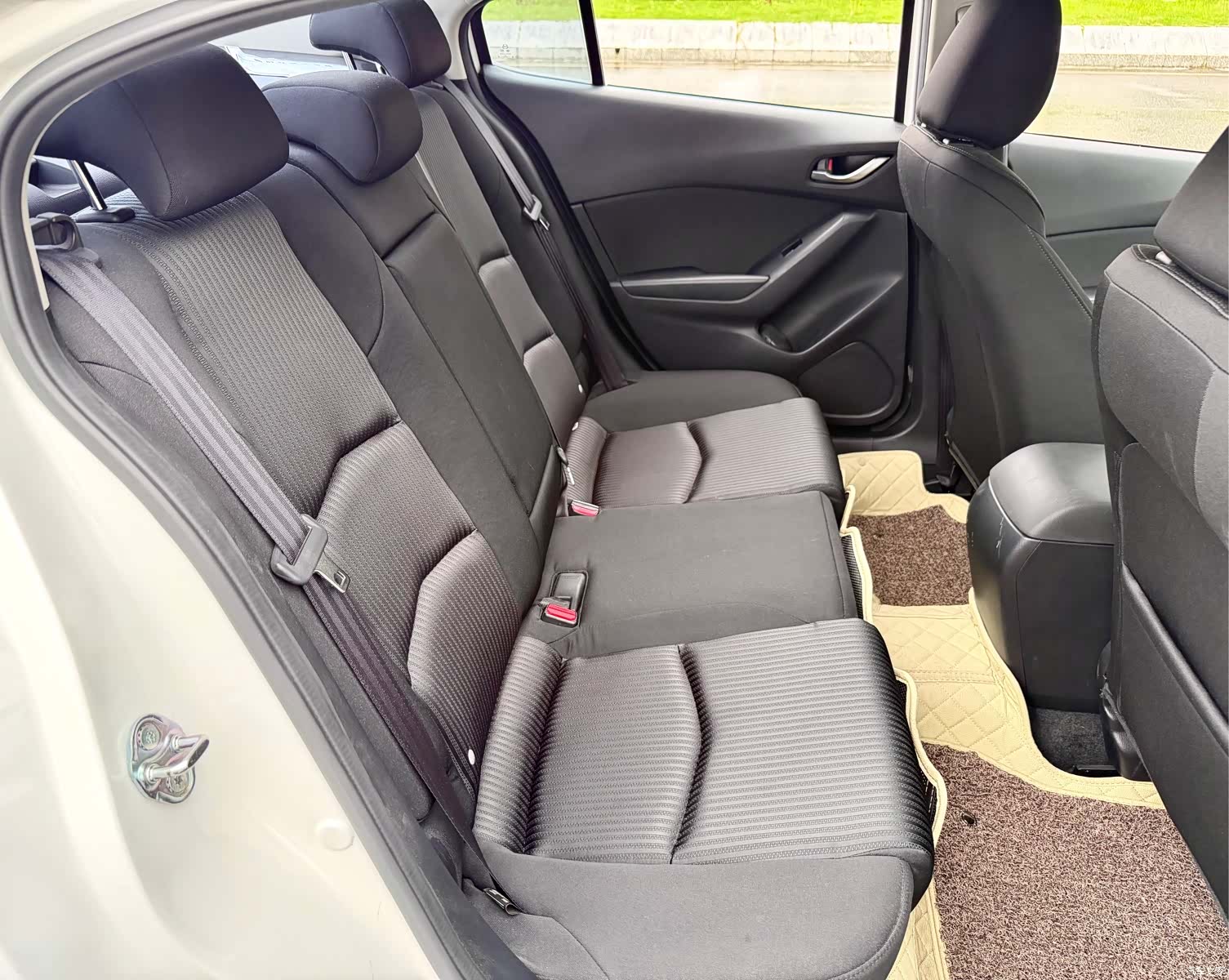 Mazda Mazda3, 2016 9