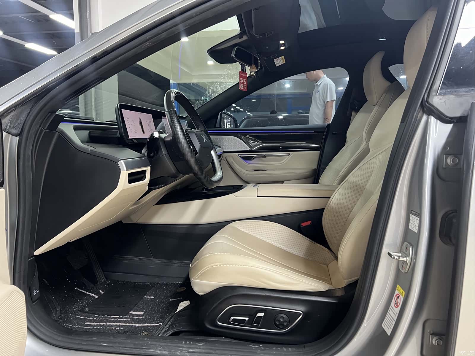 Xpeng P7, 2022 8