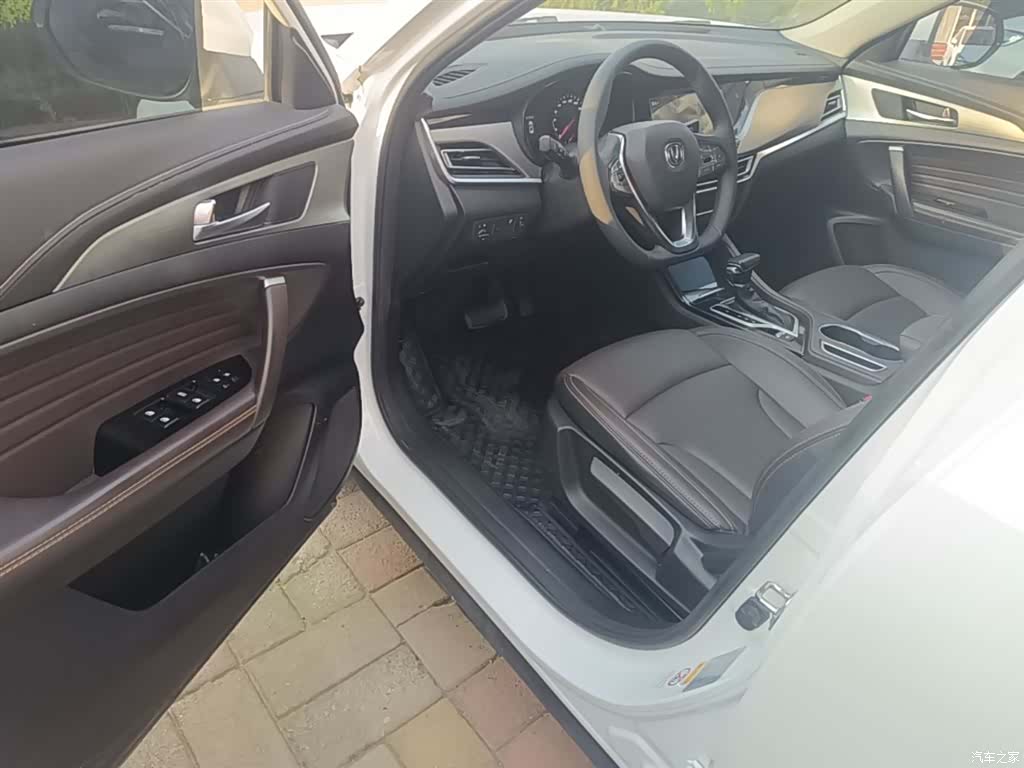 Changan CS35, 2019 16