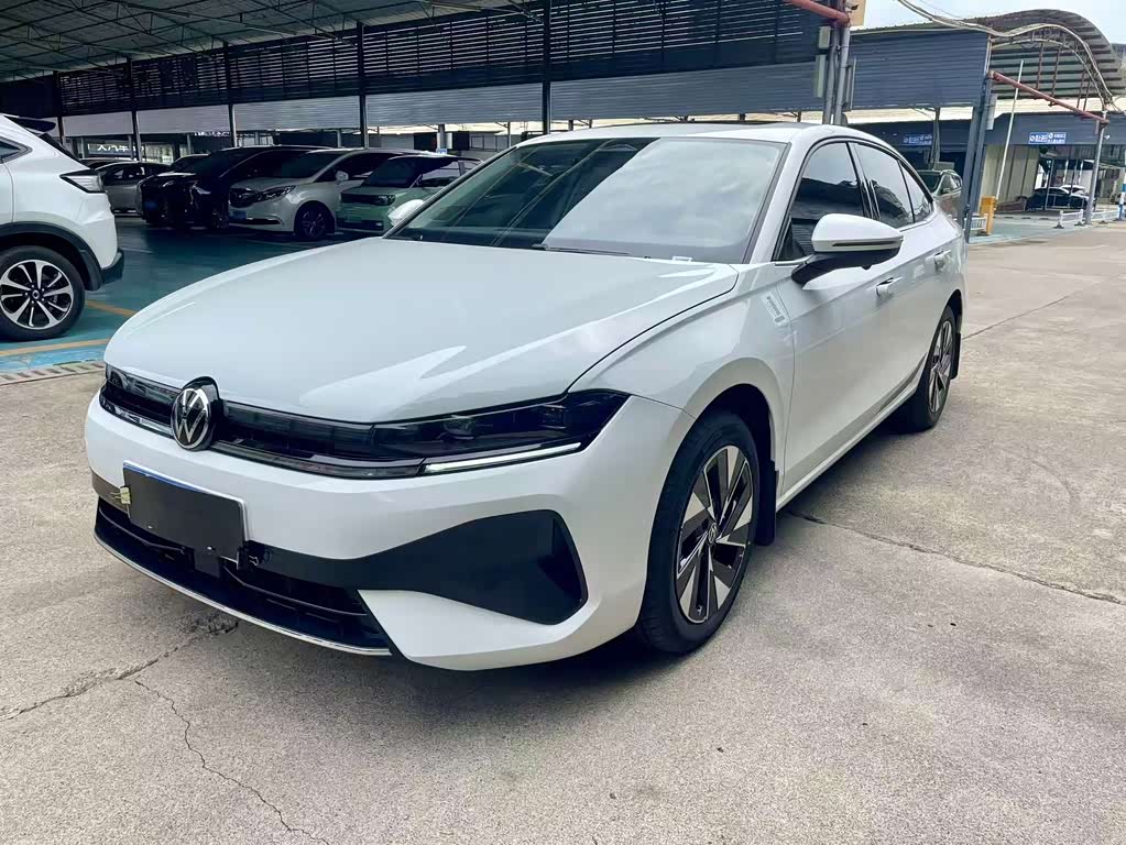 Volkswagen Sagitar 2026 L 300TSI DSG Elite