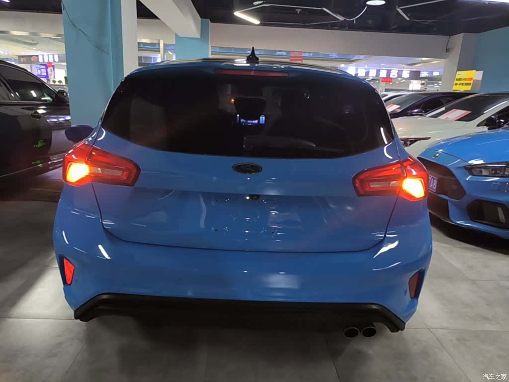 Ford Focus, 2023 6