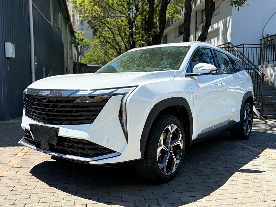 Geely Atlas L