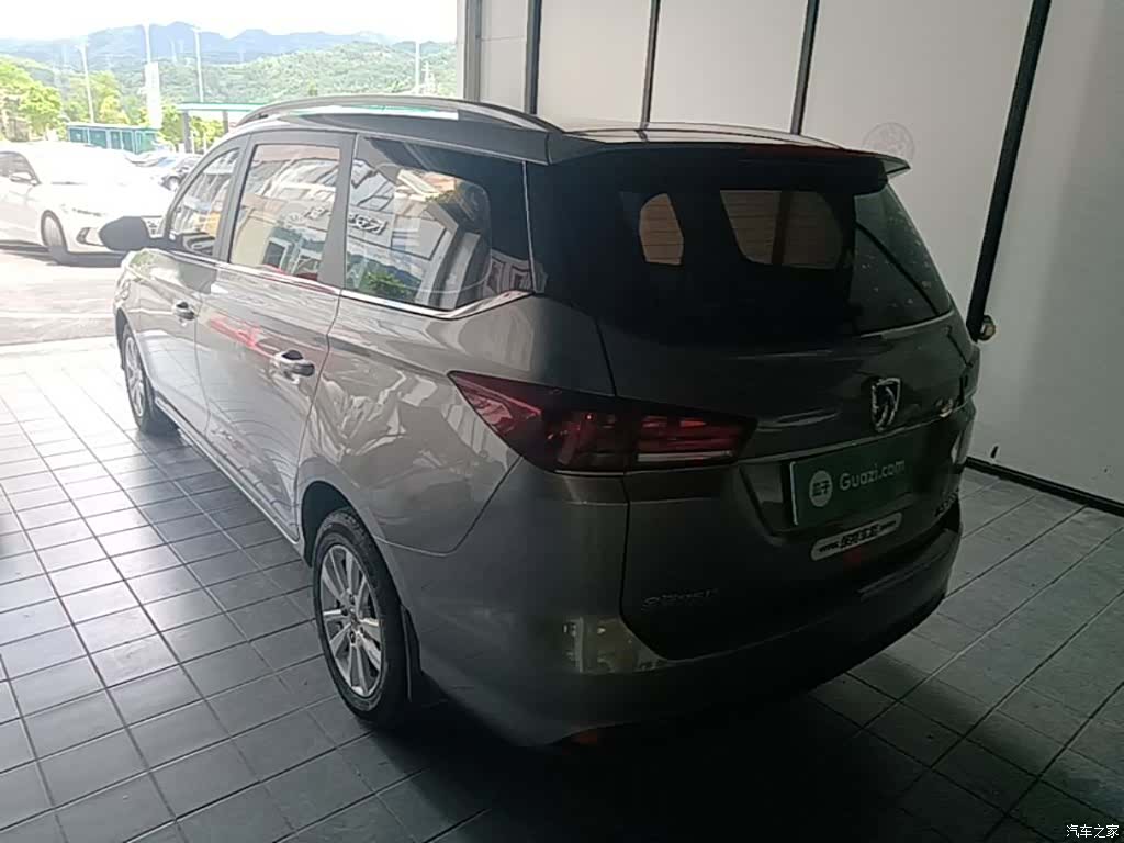 Wuling 360, 2018 все фото