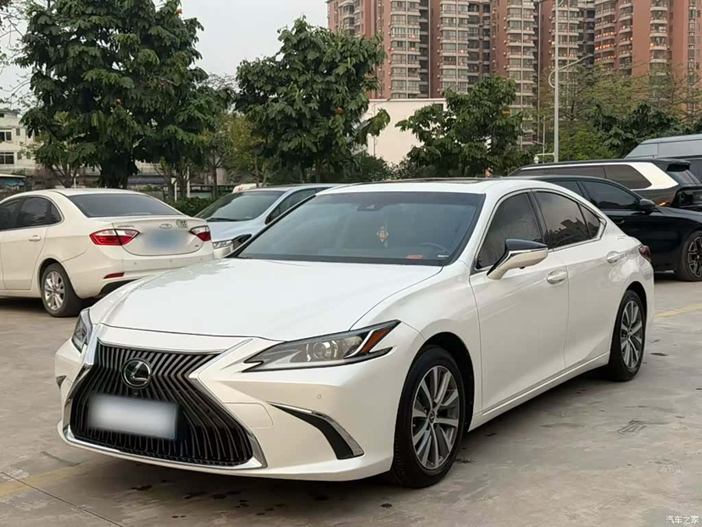 Lexus ES, 2020 2