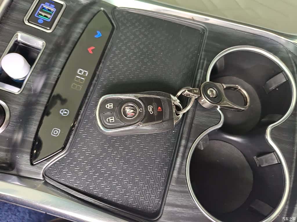 Buick GL8, 2022 9