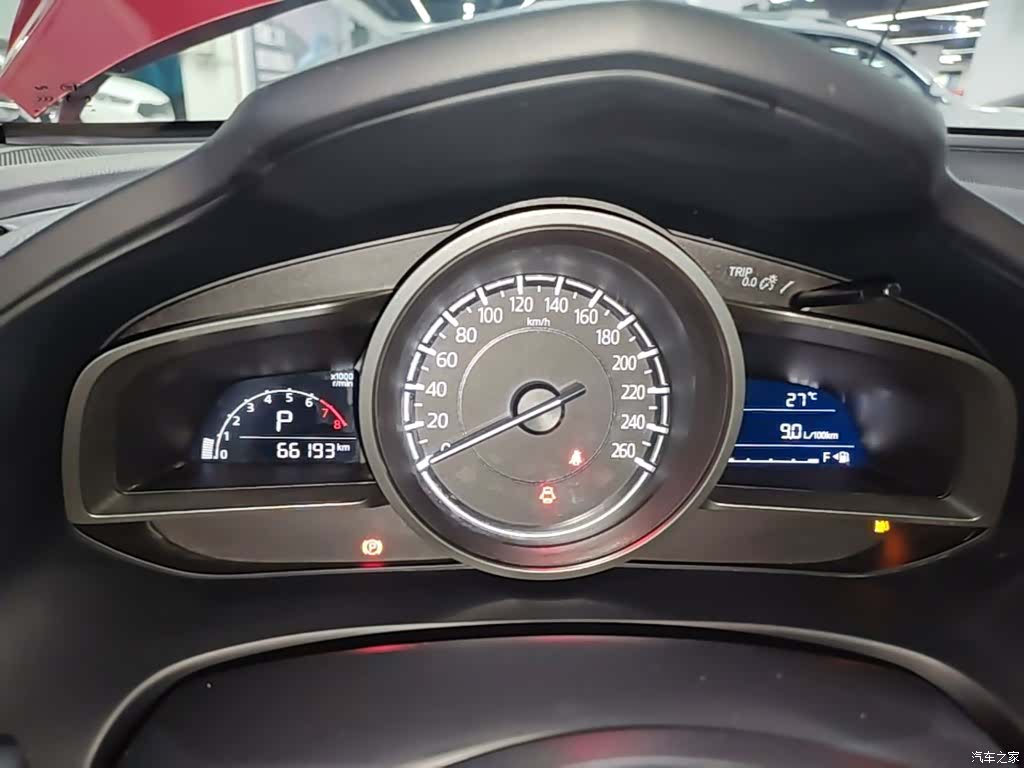 Mazda CX-4, 2019 12