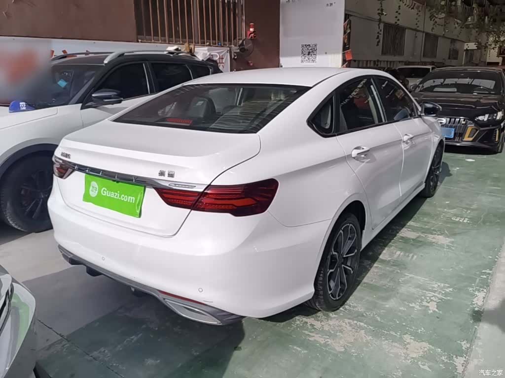 Geely Binray, 2022 7