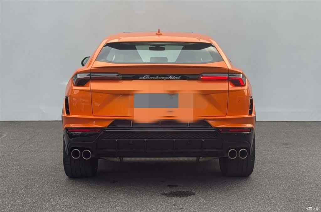 Lamborghini Urus, 2025 3