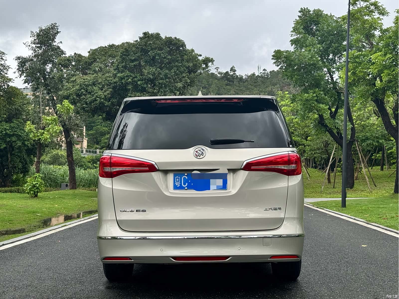 Buick GL8, 2017 8