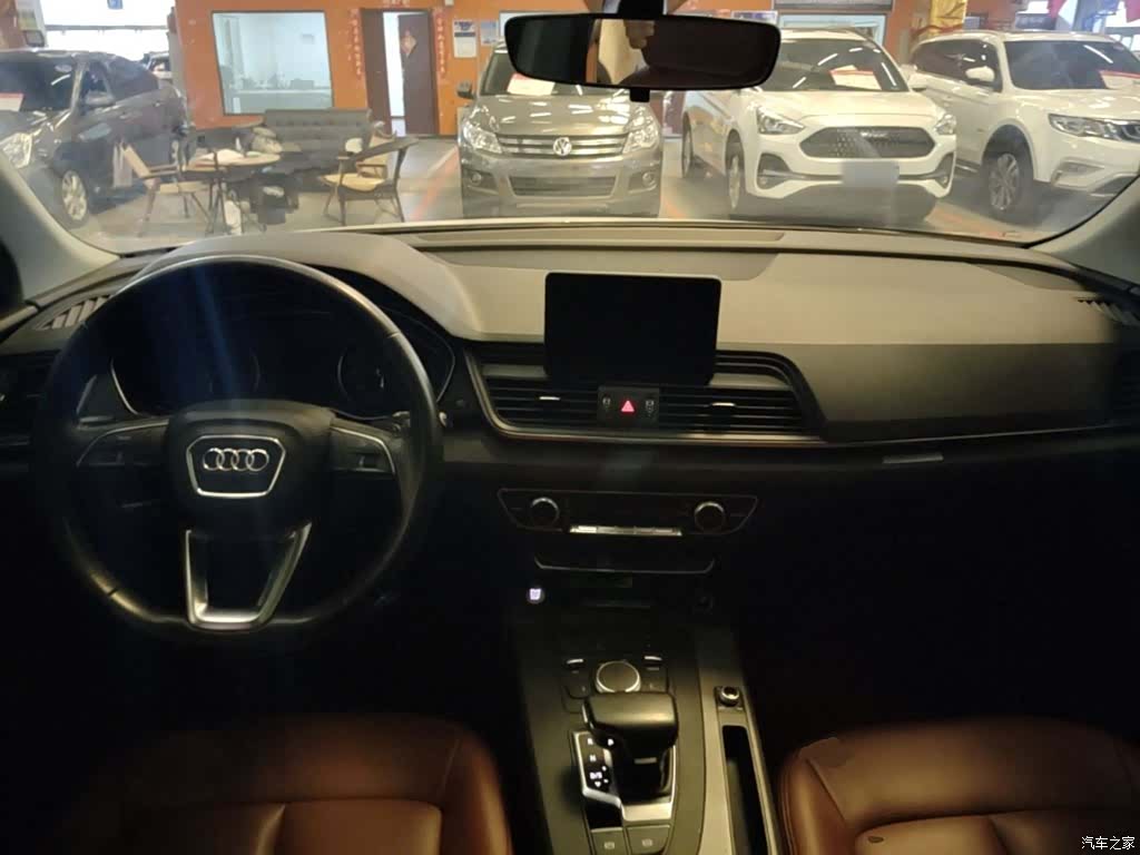 Audi Q5L, 2019 10