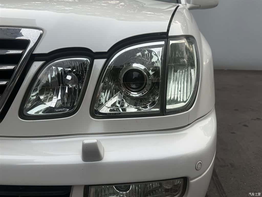 Lexus LX, 2006 22