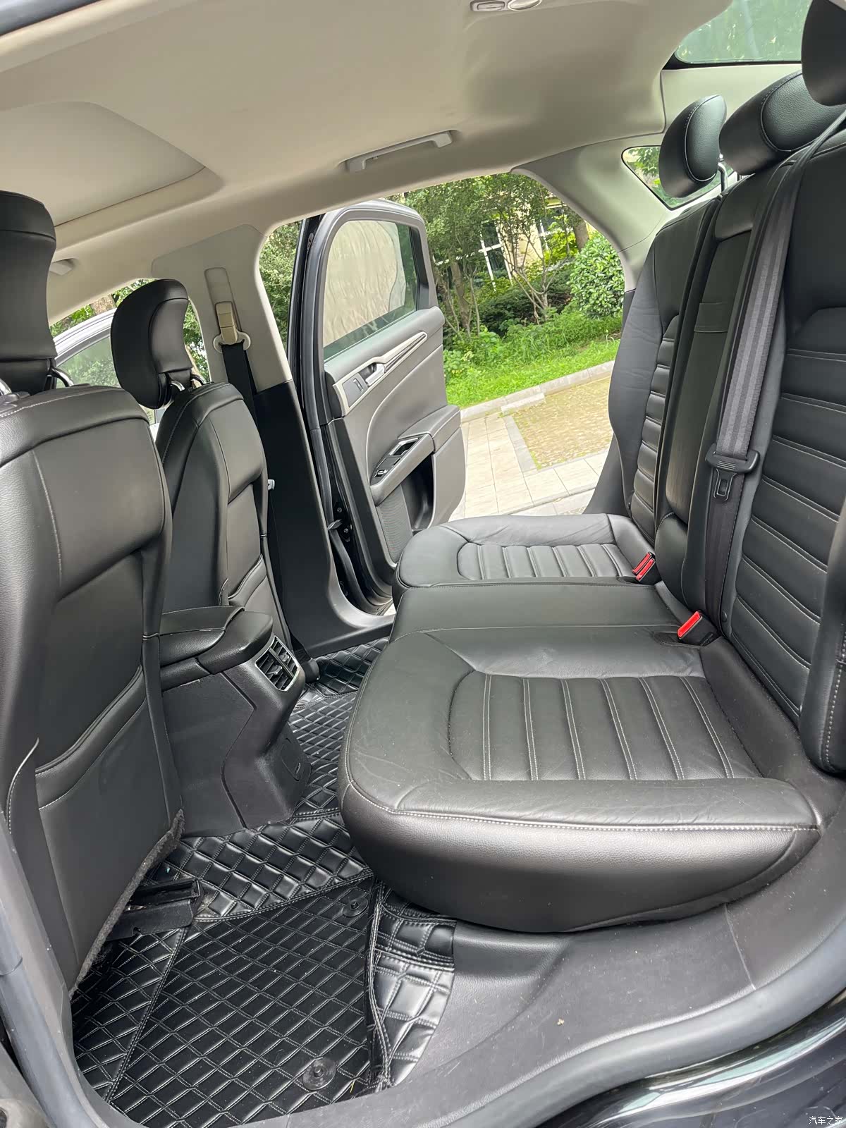 Ford Mondeo, 2015 10