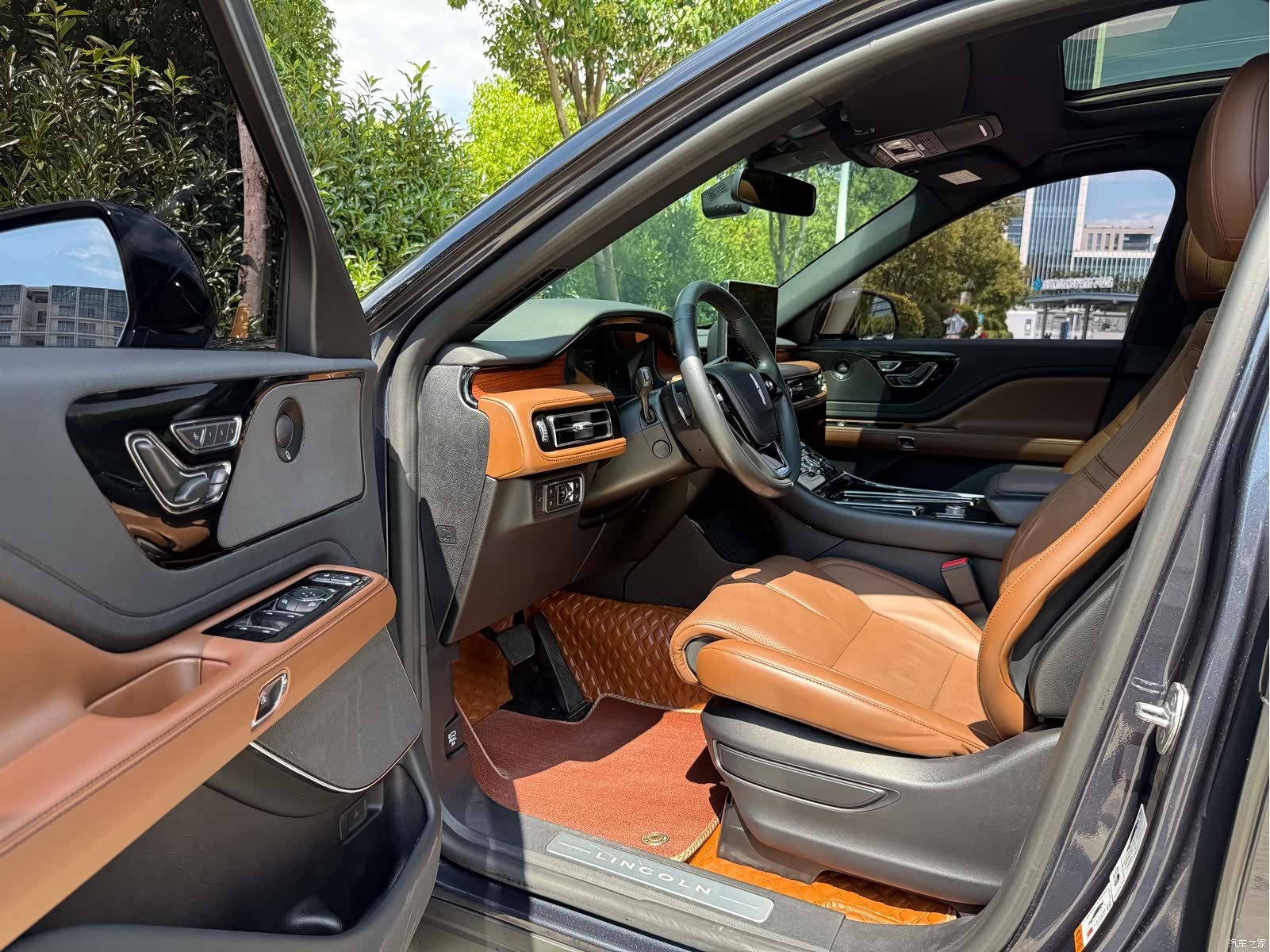 Lincoln Aviator, 2021 6