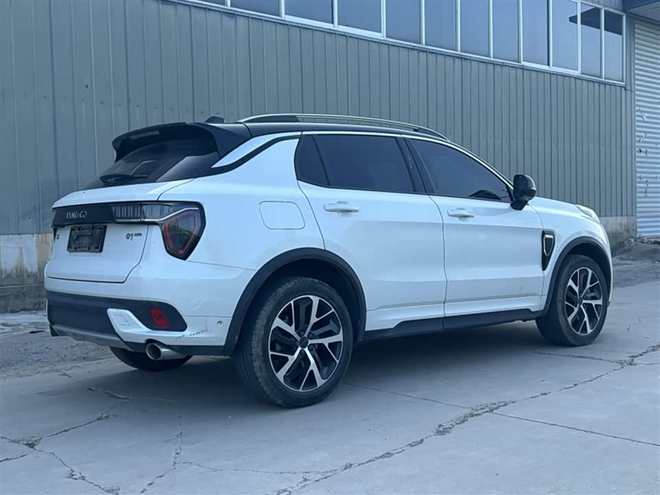 Lynk & Co 01