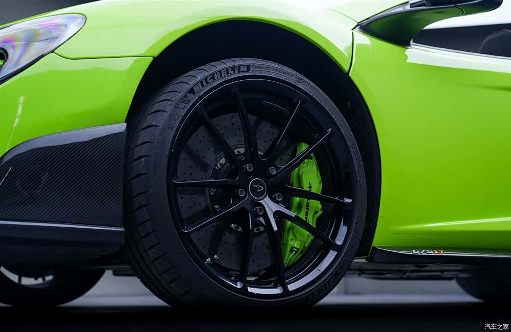 McLaren 12C, 2015 9