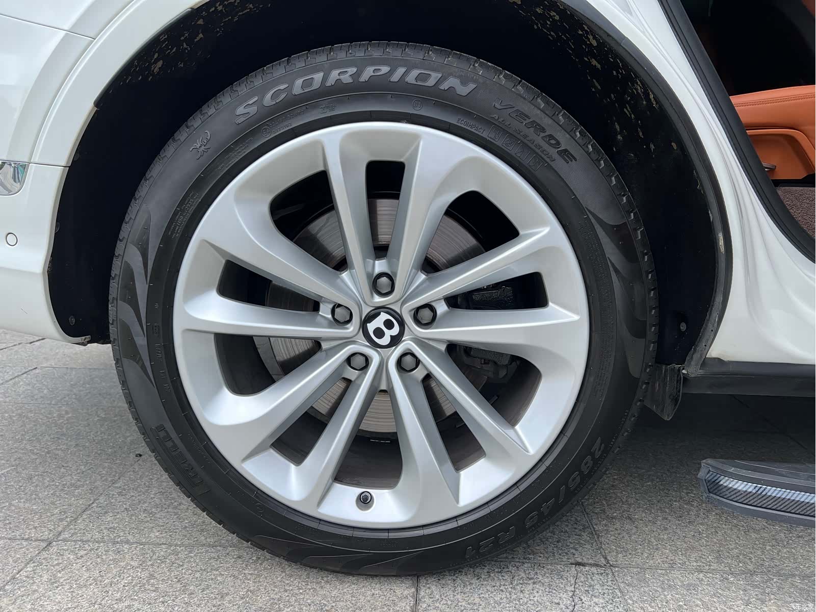 Bentley Bentayga, 2022 22