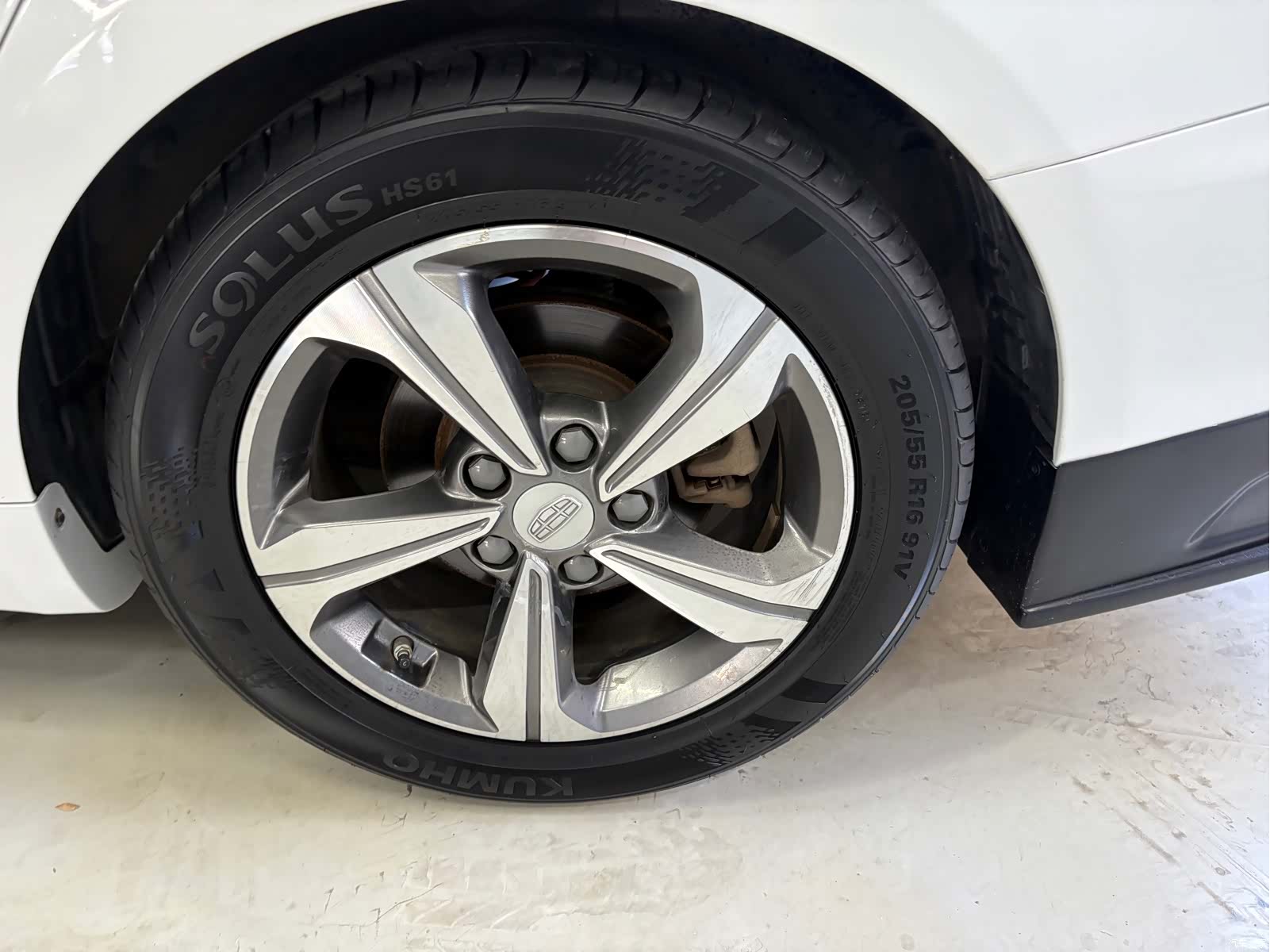 Geely Emgrand, 2018 12