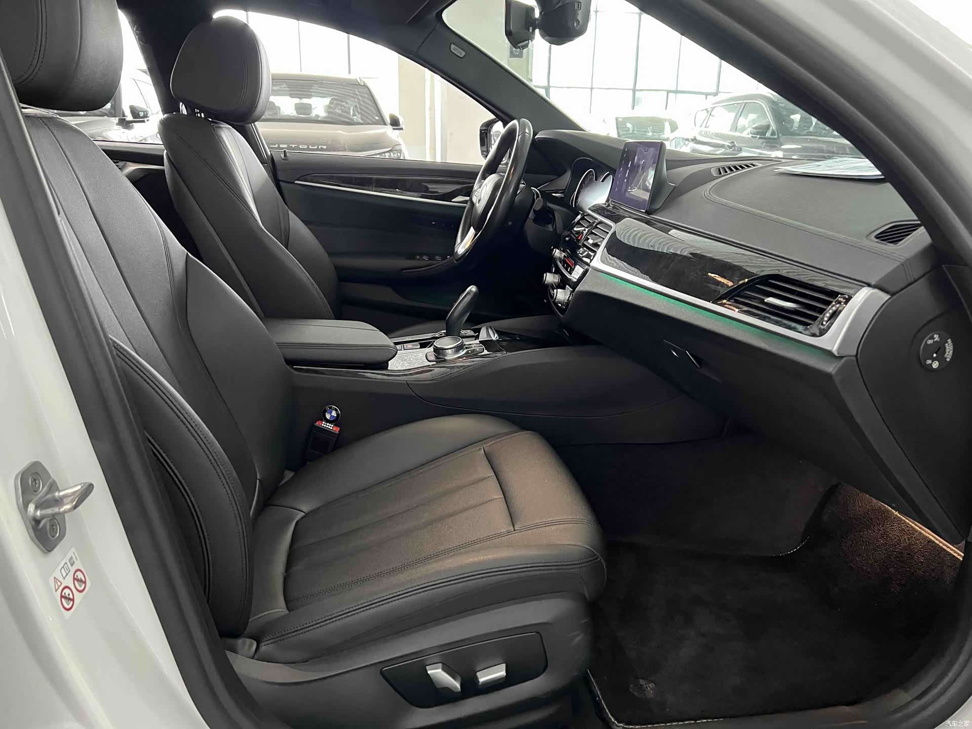 BMW 5 Series, 2018 23