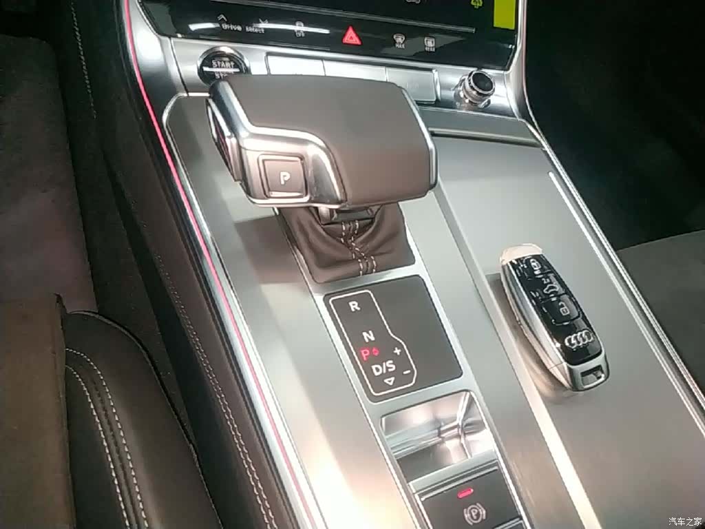 Audi A7L, 2026 14