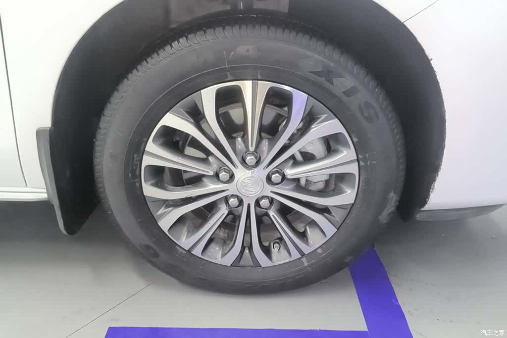 Buick GL8, 2024 6