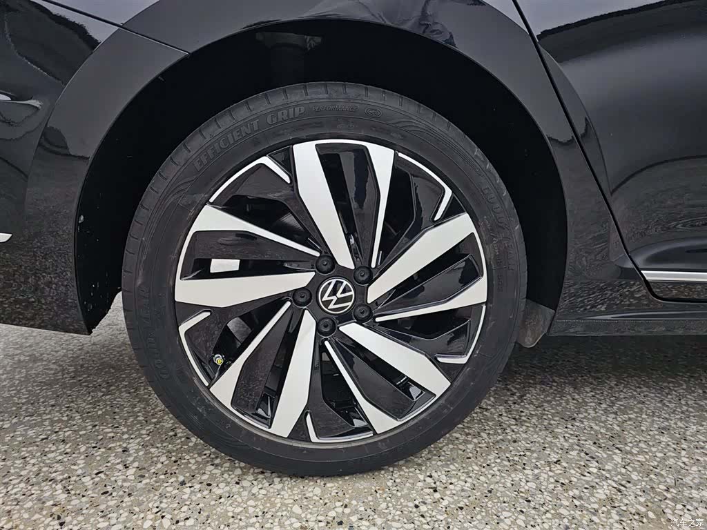 Volkswagen Passat, 2022 6