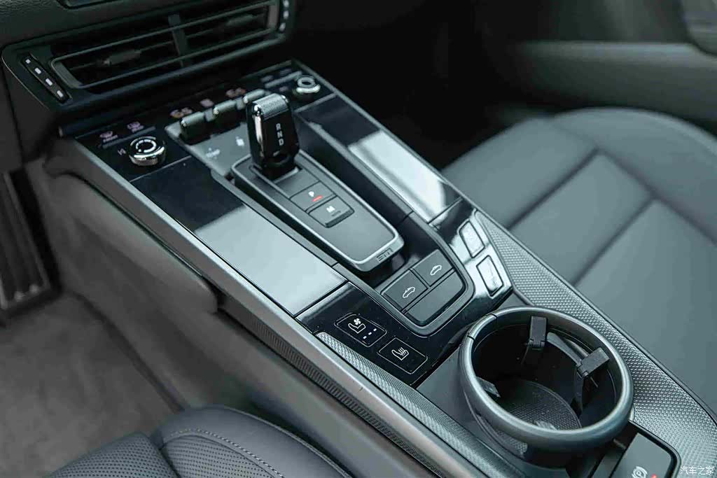Porsche 911, 2024 14
